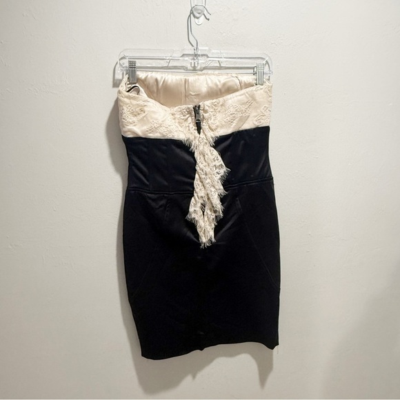 BEBE Women’s Black Ivory Eyelash Lace Ruffle Front Strapless Bodycon Dress Sz M - Picture 2 of 8